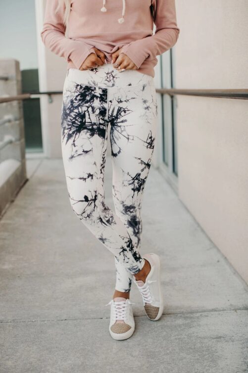 2021 New  Style Hip Raise Skinny Leopard Print High Waist Breathable Sexy Yoga Fitness Pants for Women in Leggings
