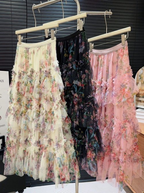 Stitching Printing Floral Puffy Long Skirt in Skirts
