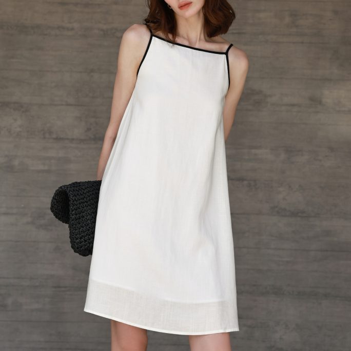 Contrast Color White Dress in Dresses
