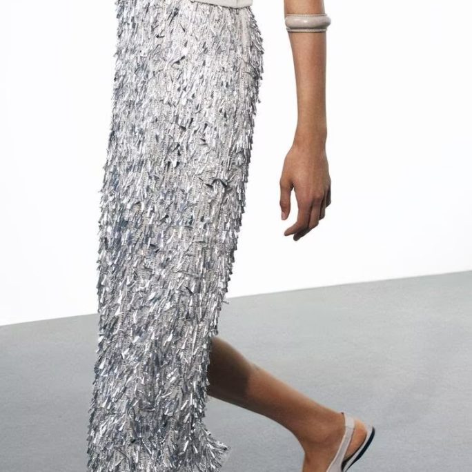 Sequin Glitter Decoration Midi Skirt in Skirts