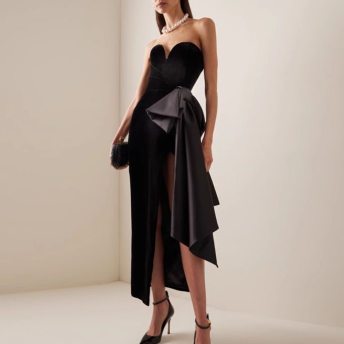 Elegant Black Irregular Asymmetric Design Sleeveless Dress in Dresses