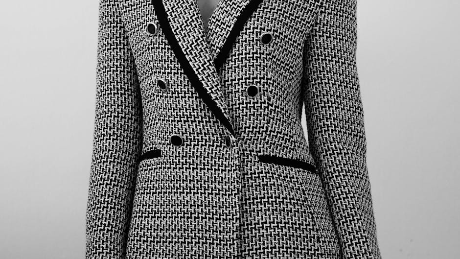 15 Essentials for a Dark Academia Capsule Wardrobe (US)